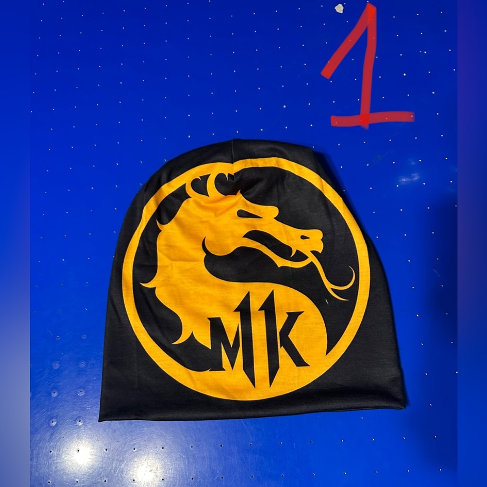 Mortal Kombat beanie and sock